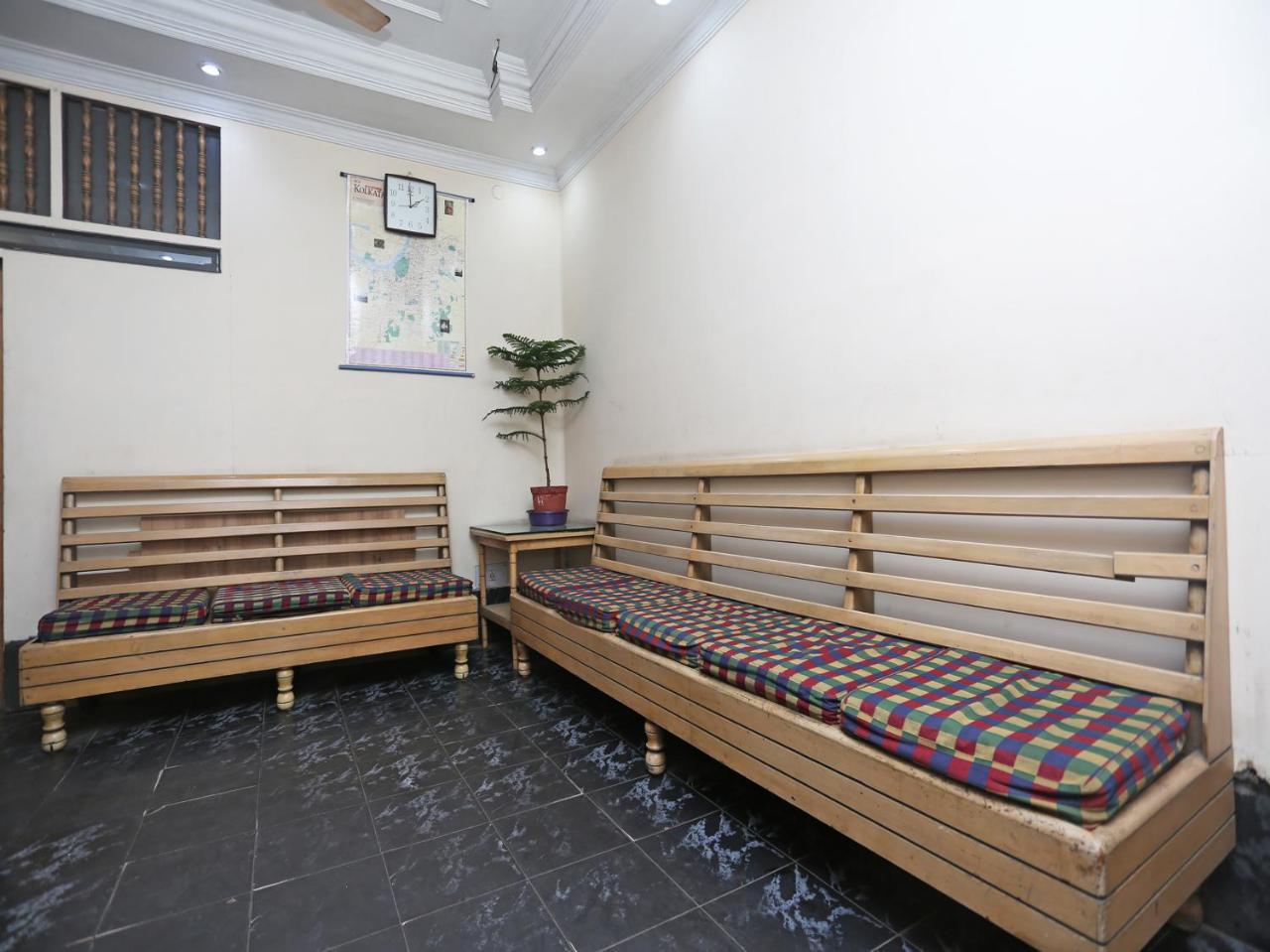 Oyo 9001 Hotel East West コルカタ エクステリア 写真