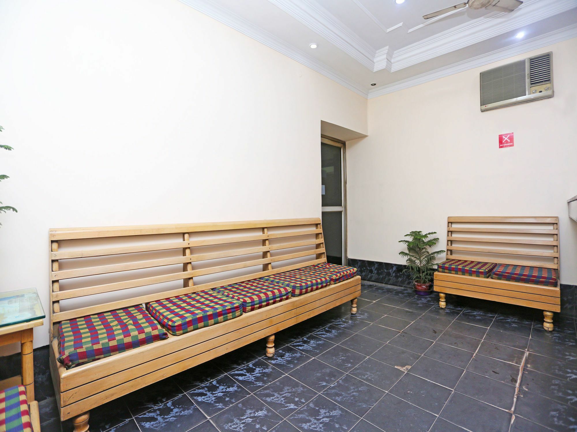 Oyo 9001 Hotel East West コルカタ エクステリア 写真