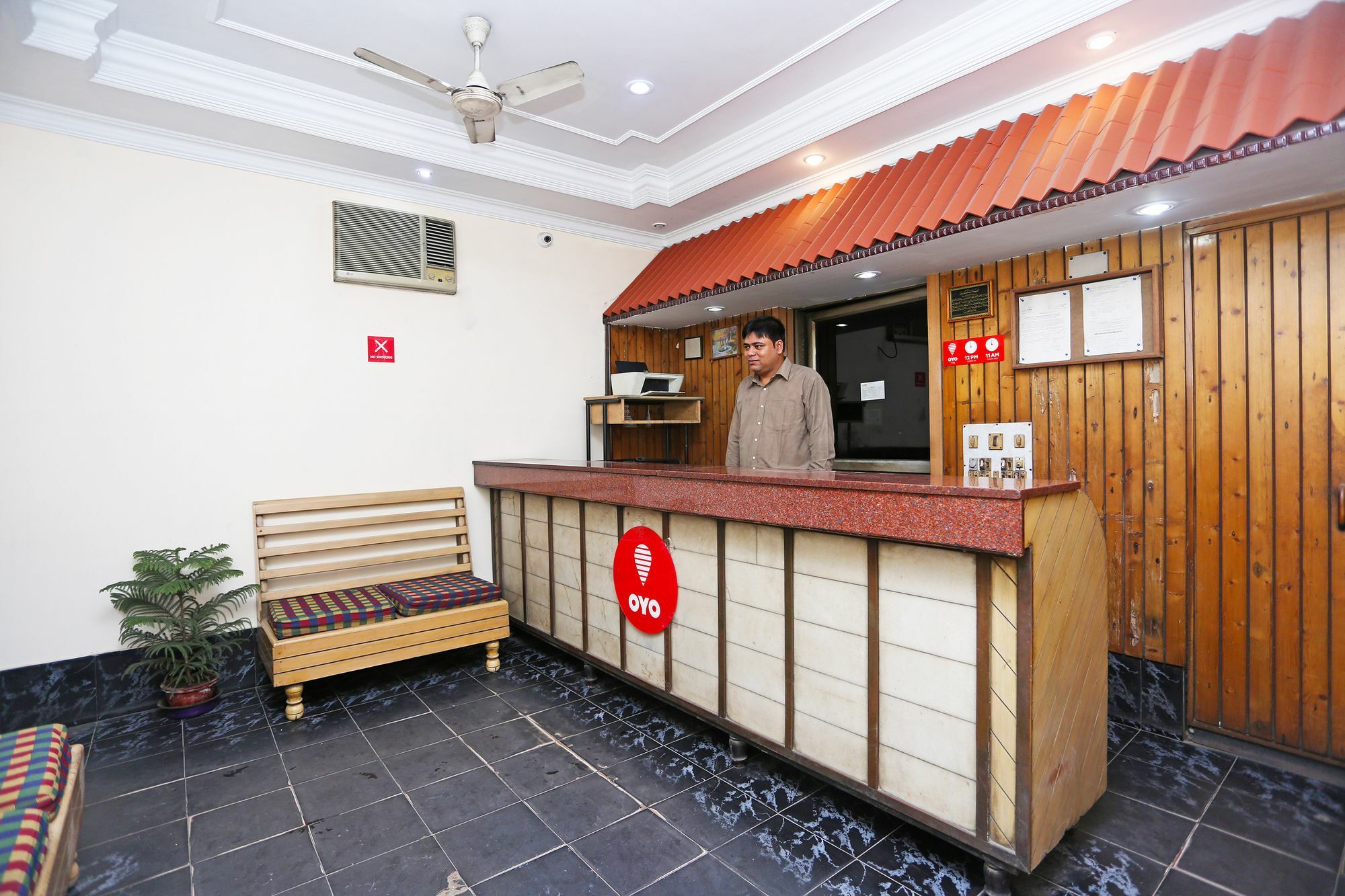 Oyo 9001 Hotel East West コルカタ エクステリア 写真