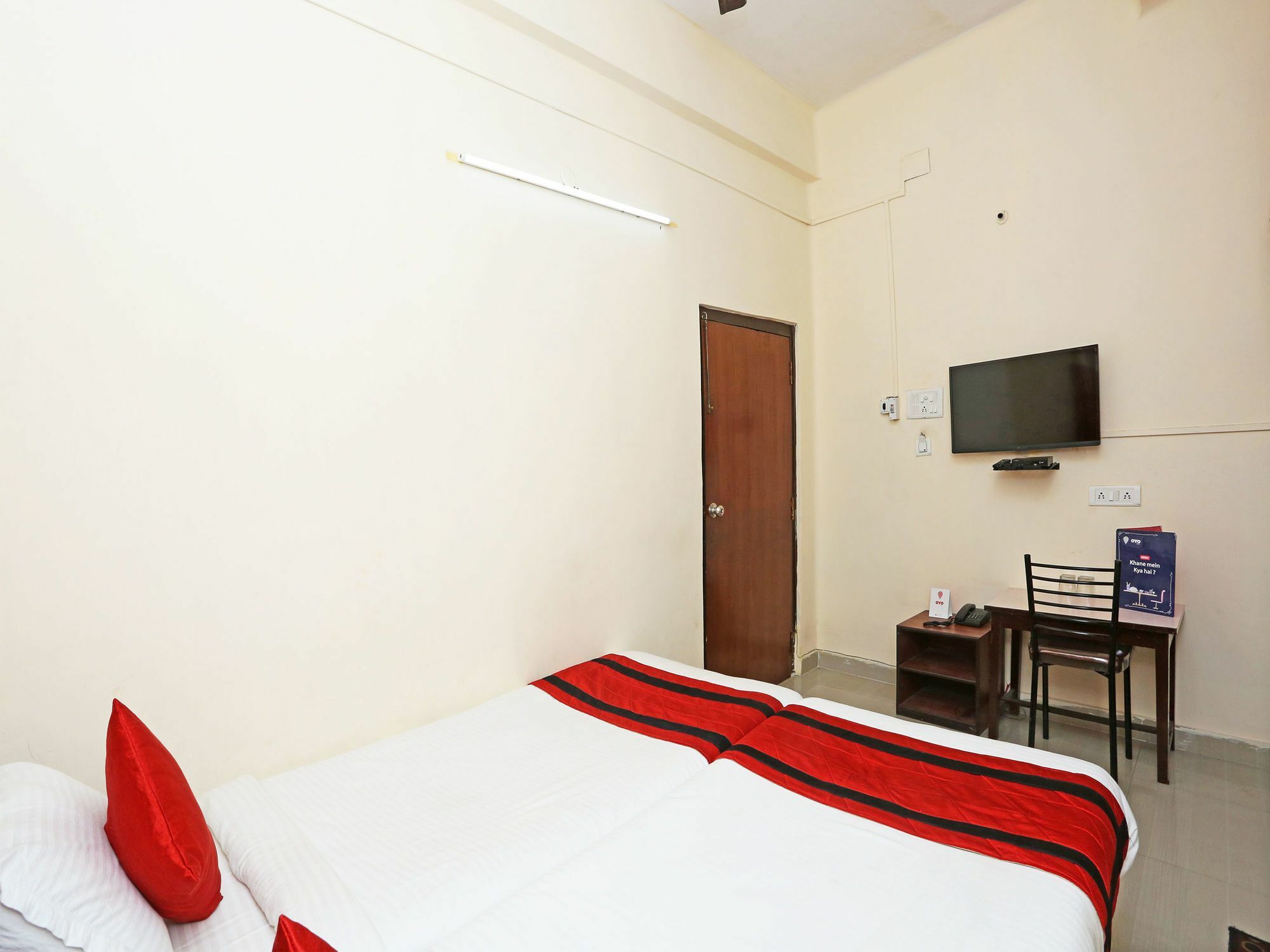 Oyo 9001 Hotel East West コルカタ エクステリア 写真